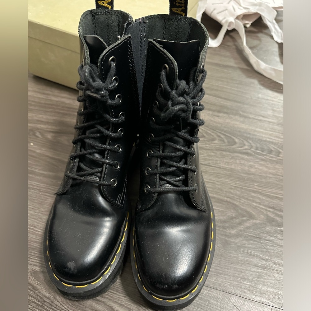 Dr Martens jadon